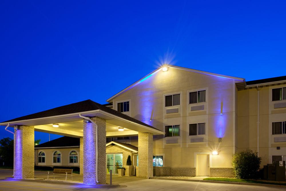 Comfort Inn & Suites Near Route 66 Lincoln Exterior foto