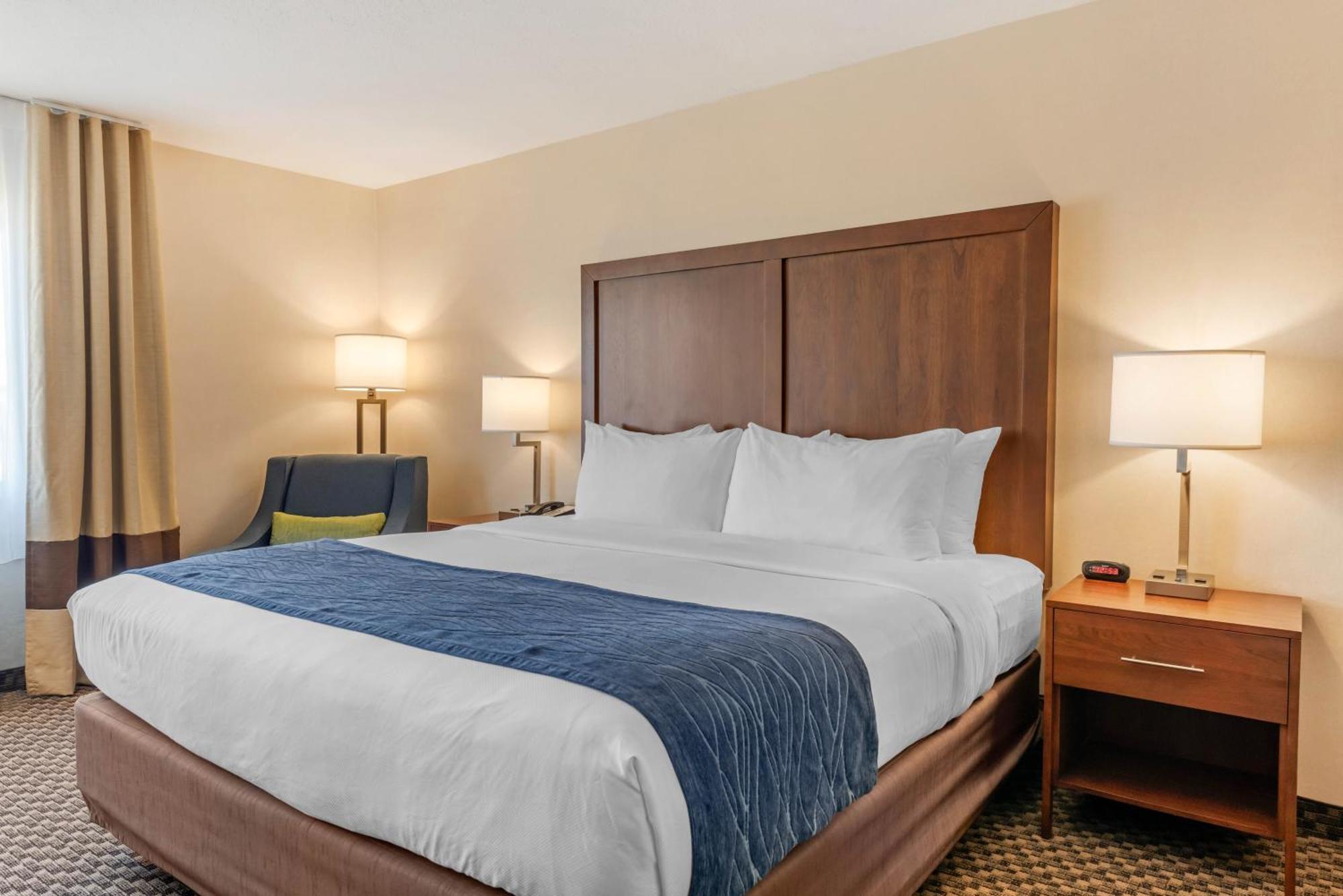Comfort Inn & Suites Near Route 66 Lincoln Quarto foto